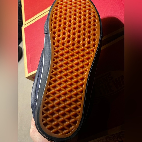 Vans Knu Skool Utility Mono Navy new with box
Sz 11 Mens - Picture 4 of 4